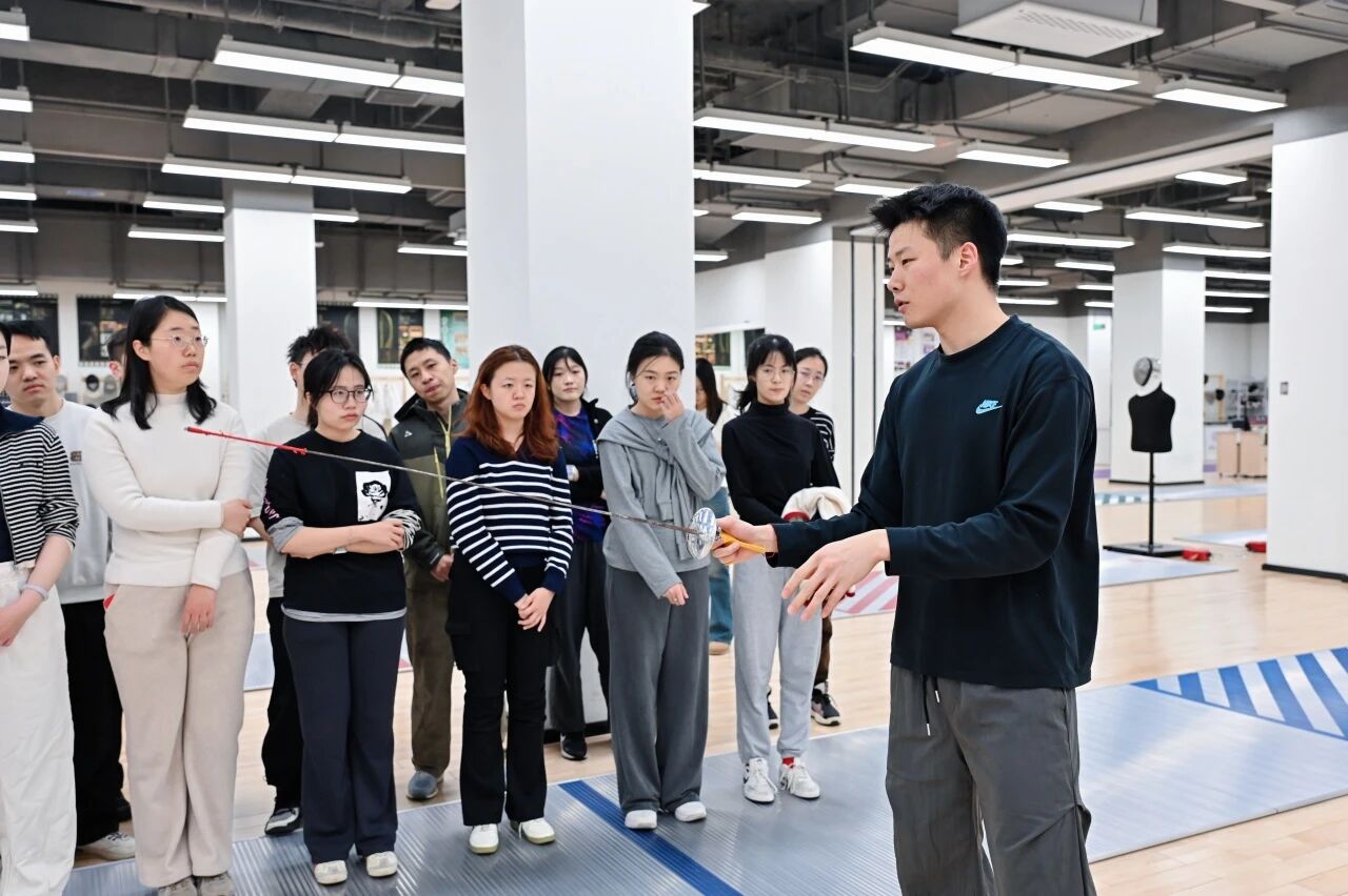 新时代领导力凝聚力拓展训练营成功举办(图1)